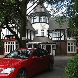 3* Inn Pines Luton Airport