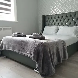 ** Inn Encore United Kingdom
