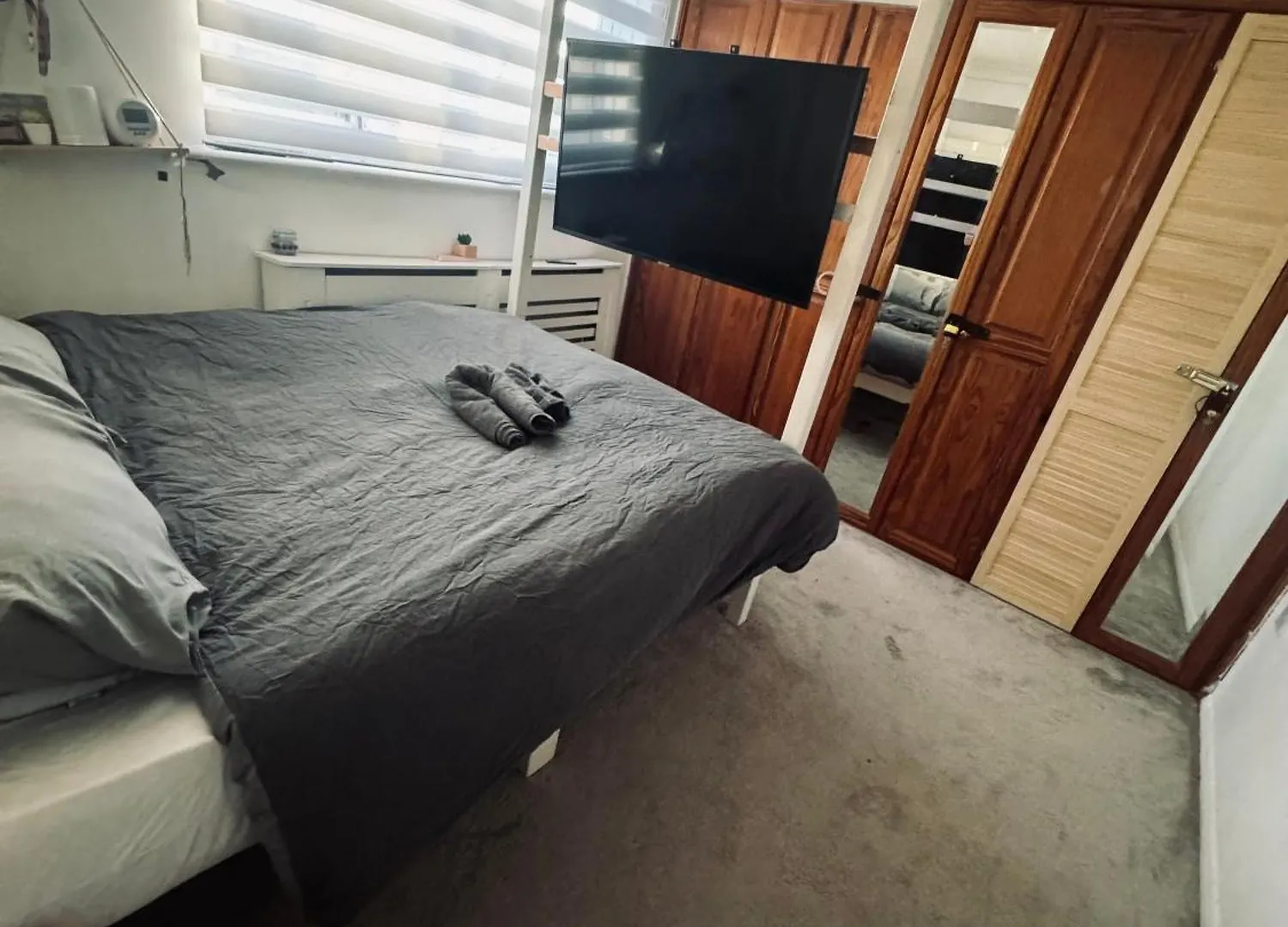 Room 3 Minute Drive From Luton Airport Guest house